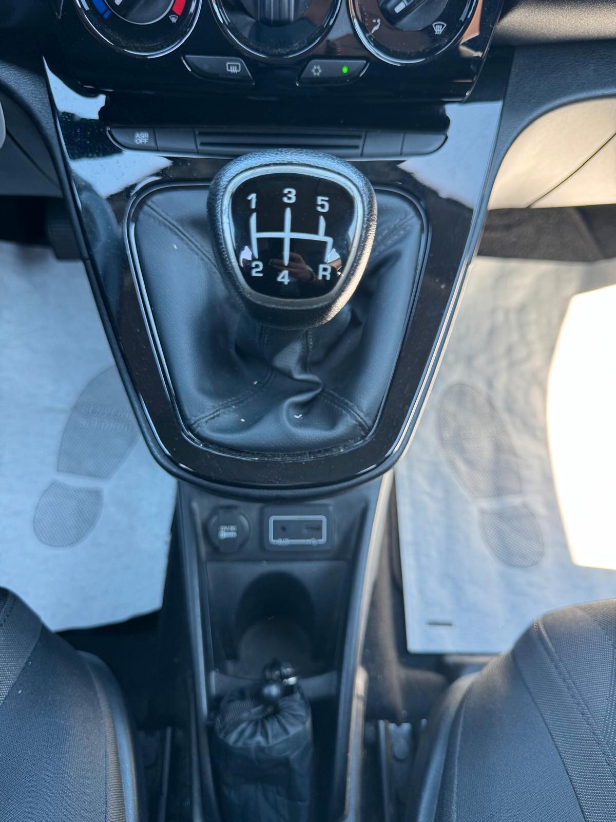 Lancia Ypsilon 1.2 GPL ECOCHIC GPLD UNIPRO 2018