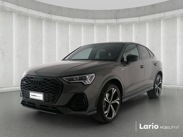 Audi Q3 40 2.0 TFSI Identity Black quattro S tronic