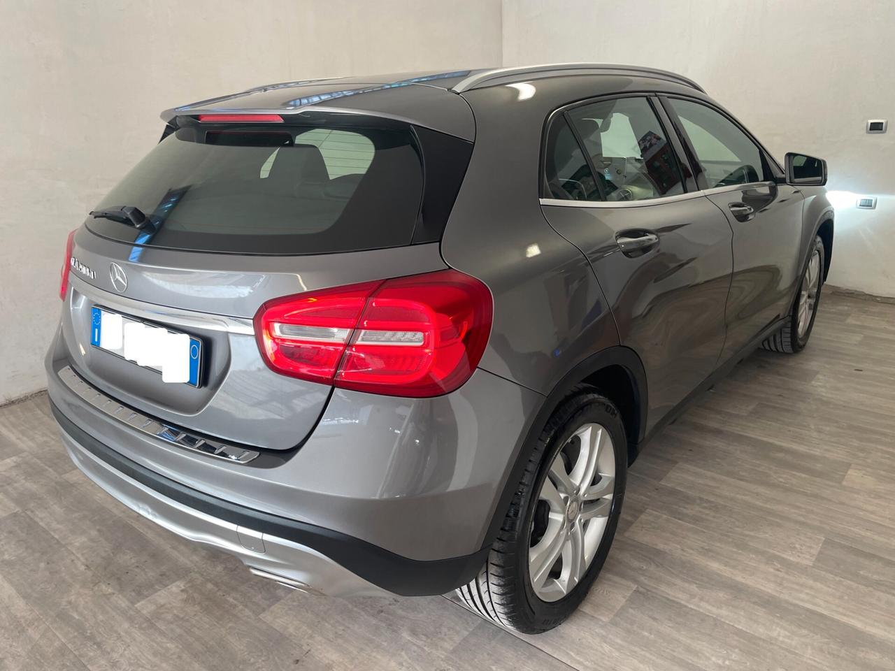 Mercedes-benz GLA 200 136 CV Automatica Premium FULL OPTIONAL NEOPATENTATI