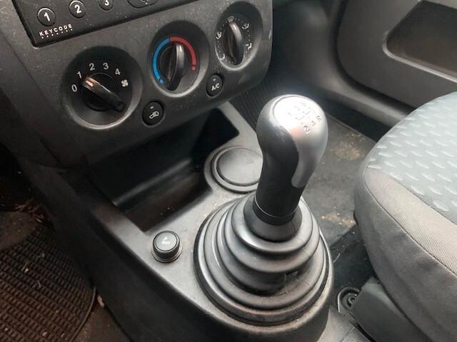 Ford Fiesta 1.2 16V 3p. NEOPATENTATI