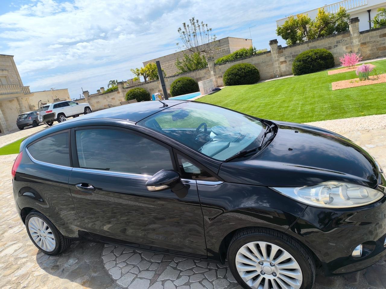 Ford Fiesta 1.2 82CV 3 porte Titanium perfetta full optional