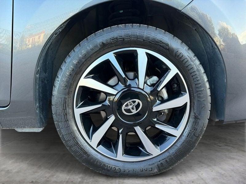 Toyota Aygo 5 Porte 1.0 VVT-i 72cv x-play