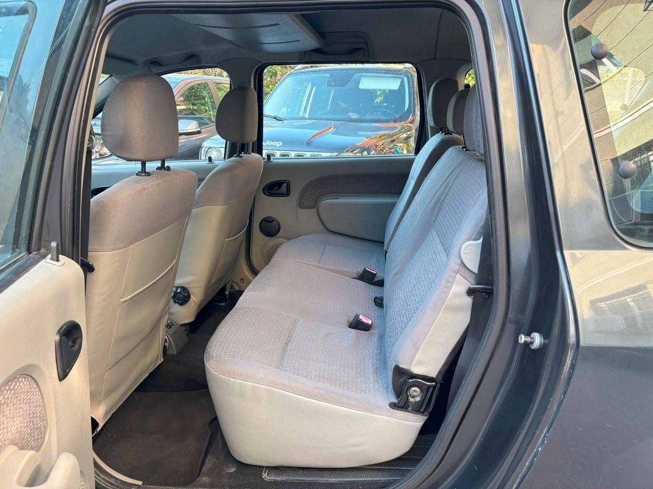 Dacia Logan MCV 1.5 dCi 85CV 7 posti Lauréate