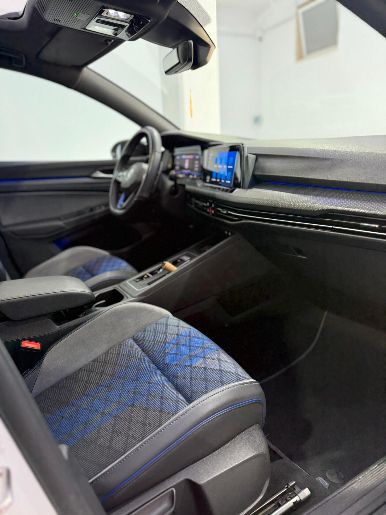 Volkswagen Golf 2.0 TSI R DSG 4Motion