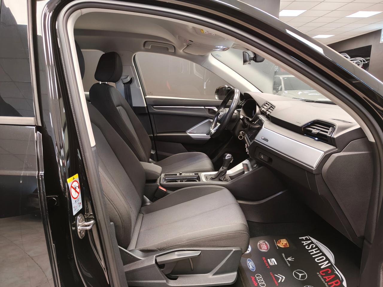 Audi Q3 35 TDI S tronic Business