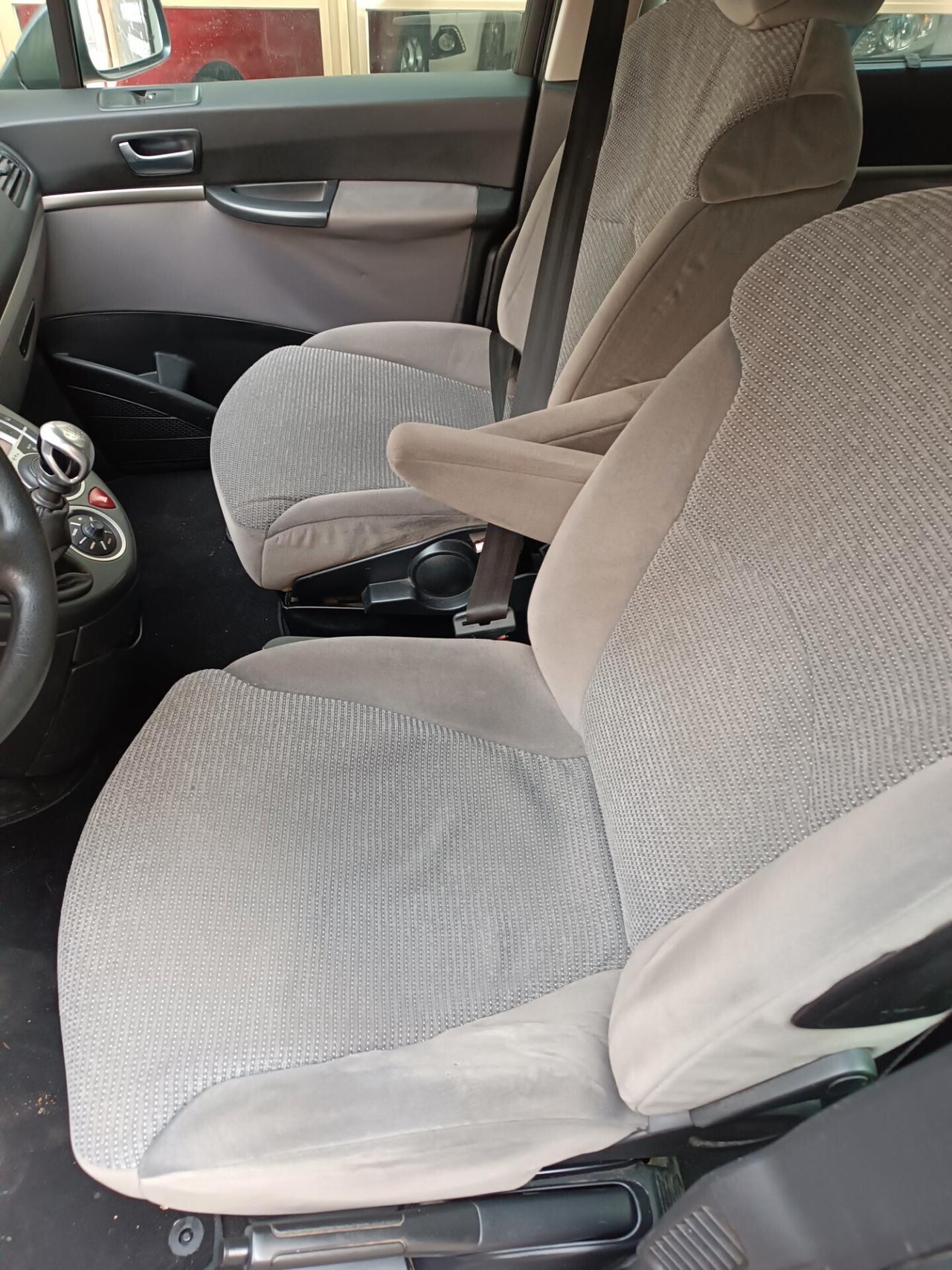 Peugeot 807 2.0 HDi 136 CV autocarro 5 POSTI full