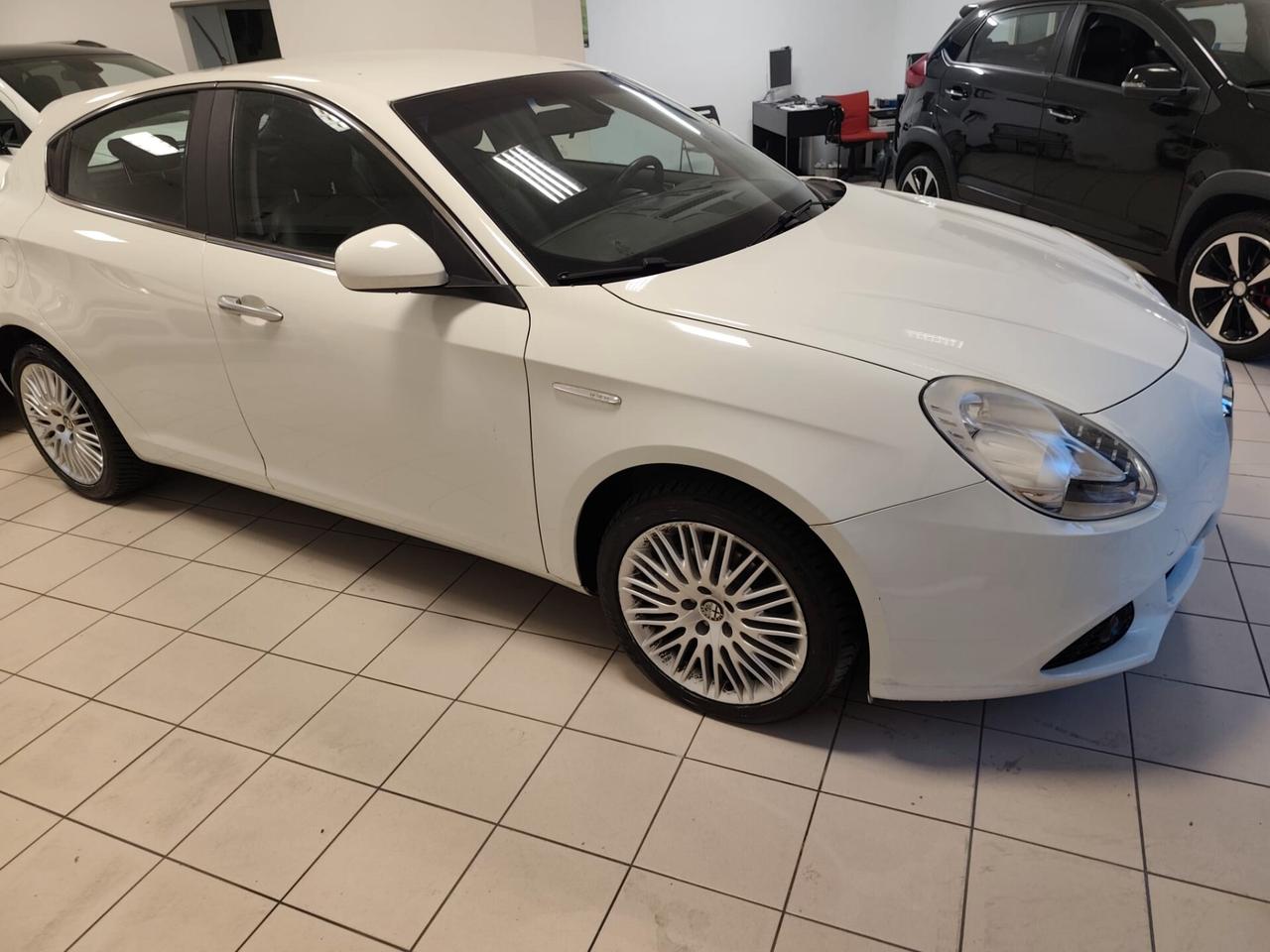 Alfa Romeo Giulietta 1.6 JTDm-2 105 CV Exclusive