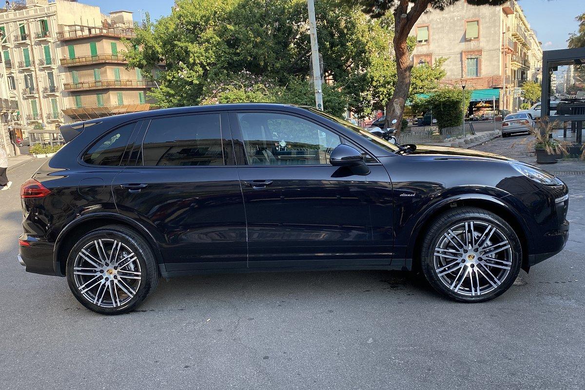 PORSCHE Cayenne 3.0 Diesel Platinum Edition