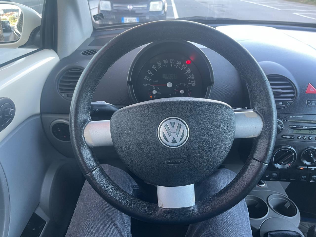 Volkswagen New Beetle 1.6 Cabrio 135.000 KM
