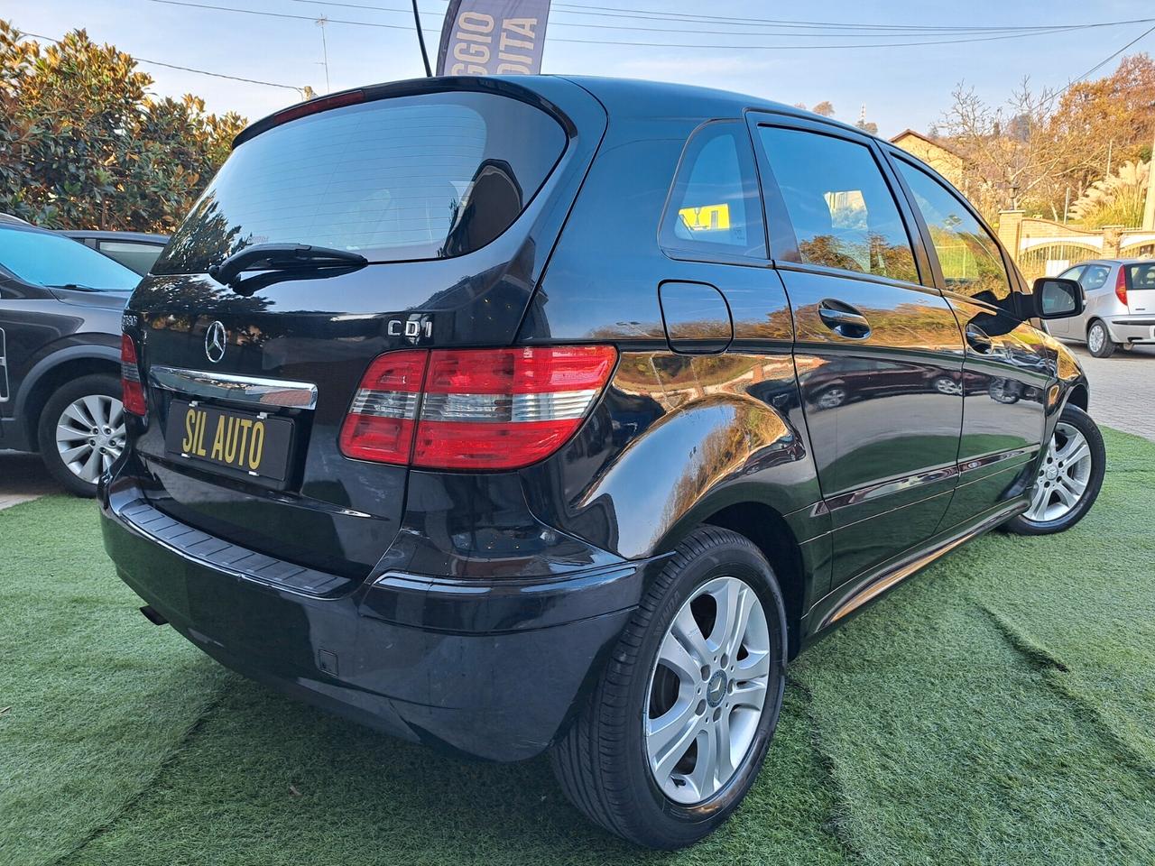 Mercedes-benz B 180 CDI Premium / UNICO PROPRIETARIO SOLO 90.000 KM