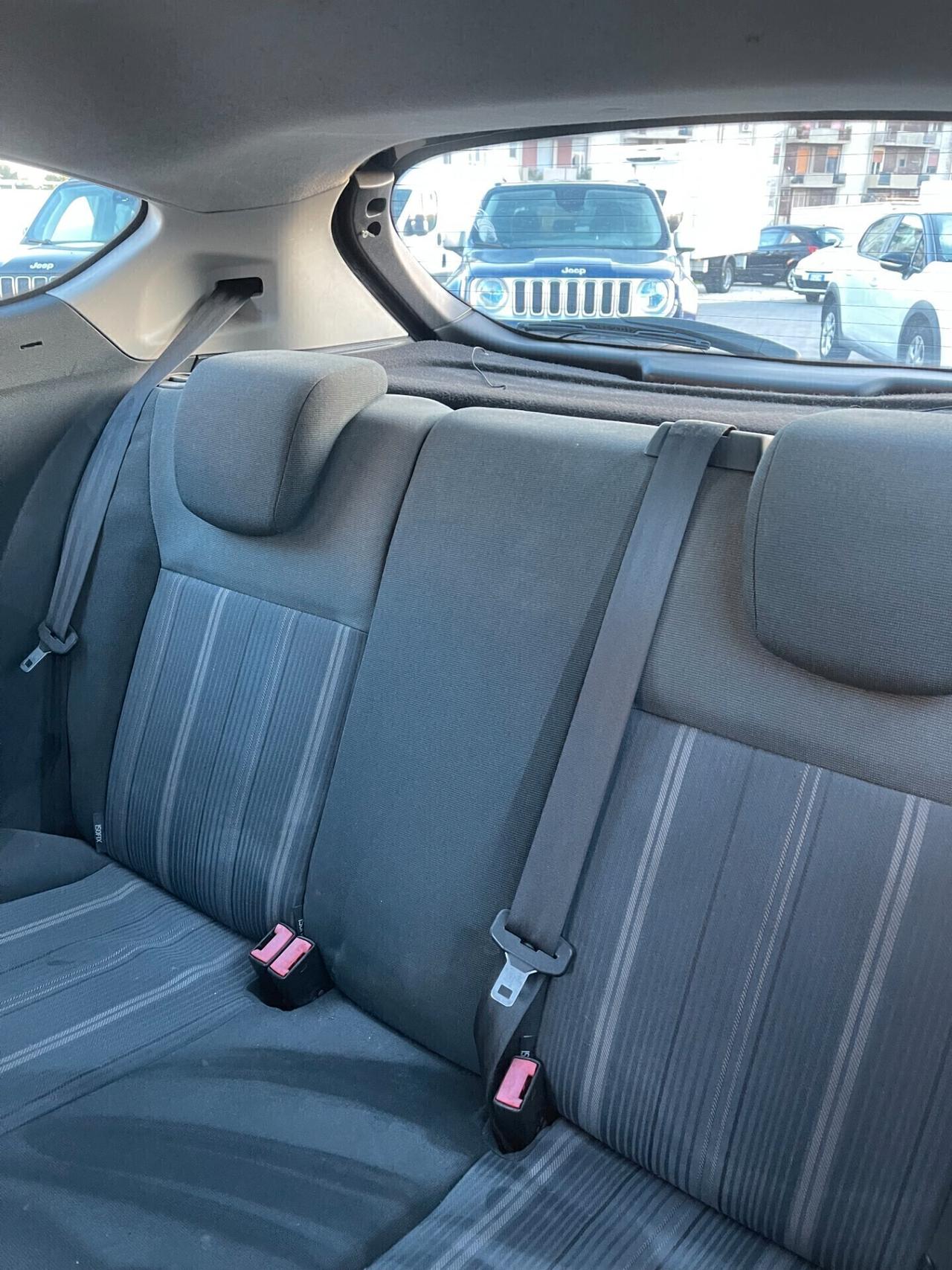 Ford Fiesta 1.2 82cv