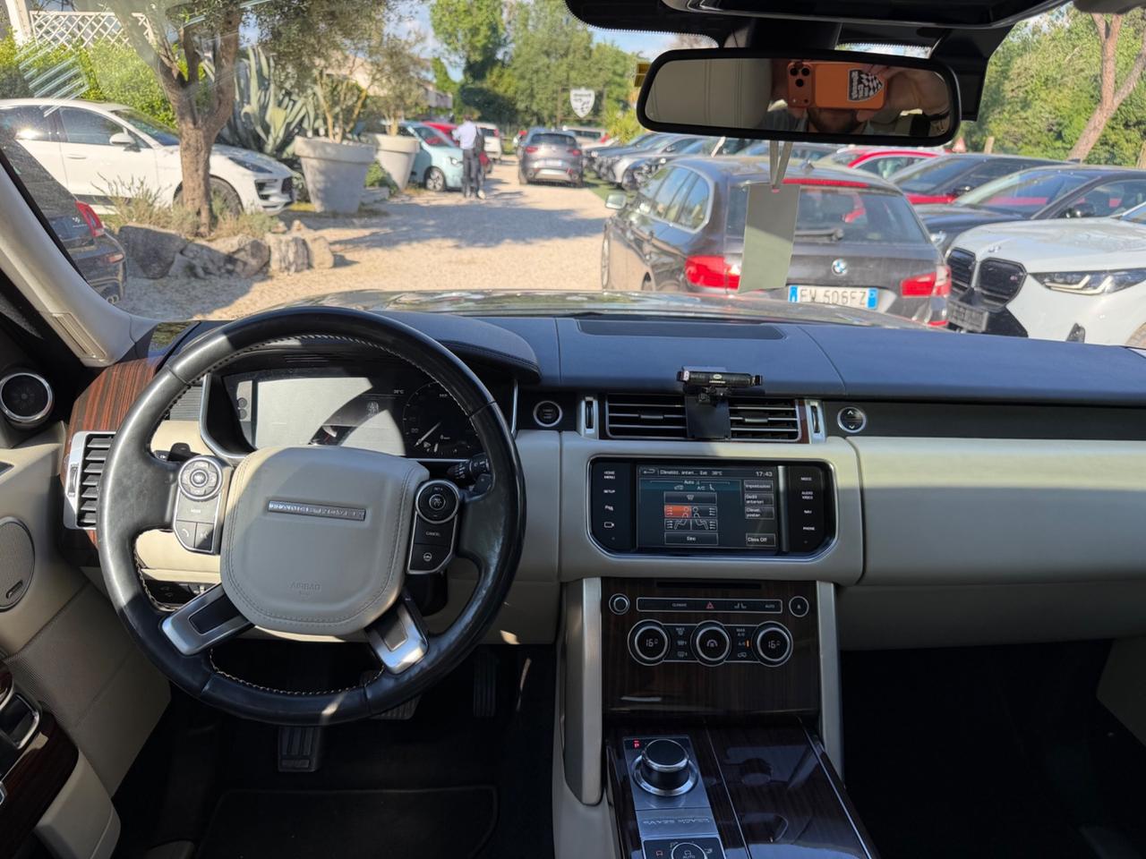 Land Rover Range 3.0 TDV6 Autobiography Black