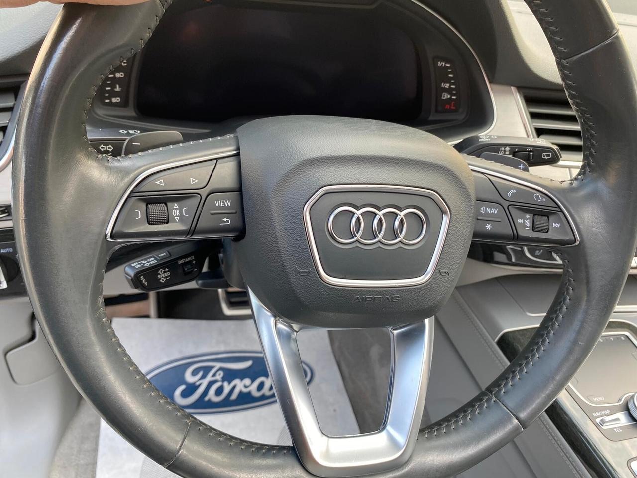 Audi Q7 SQ7 4.0 V8 TDI quattro tiptronic Business Plus