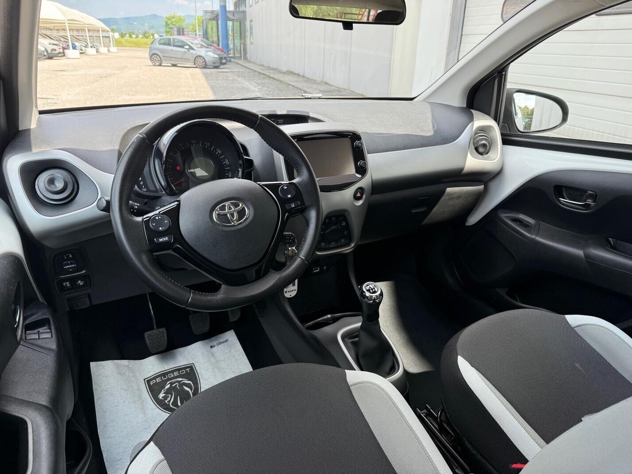 Toyota Aygo 1.0 VVT-i 72 CV 5 porte x-play