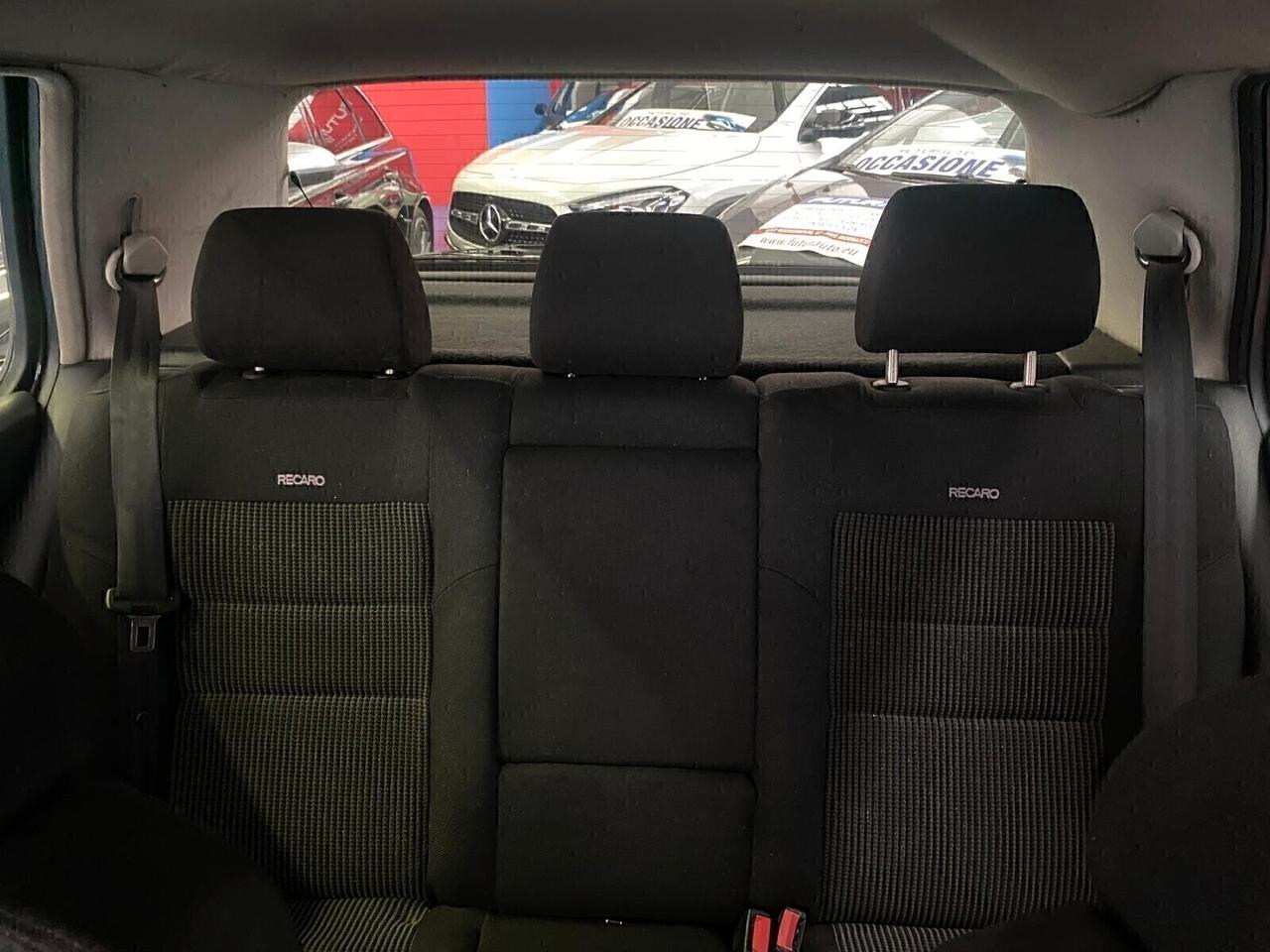 Volkswagen Golf GTI.s