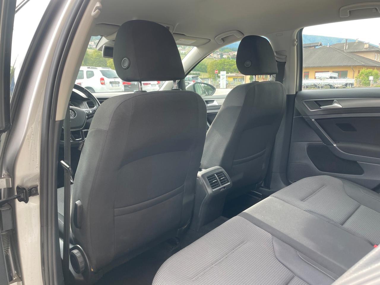 Volkswagen Golf 7 1.6 TDI 5p. Highline "SOLI 84.000 KM"