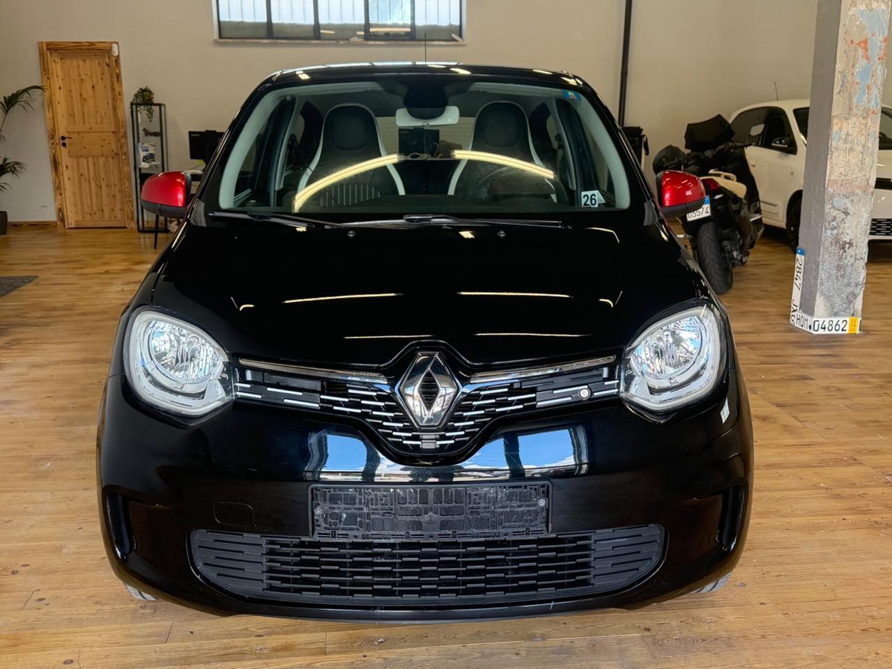 Renault Twingo 0.9 93CV AUTOMATICA PELLE NAVIGATORE LED BLACK PACK