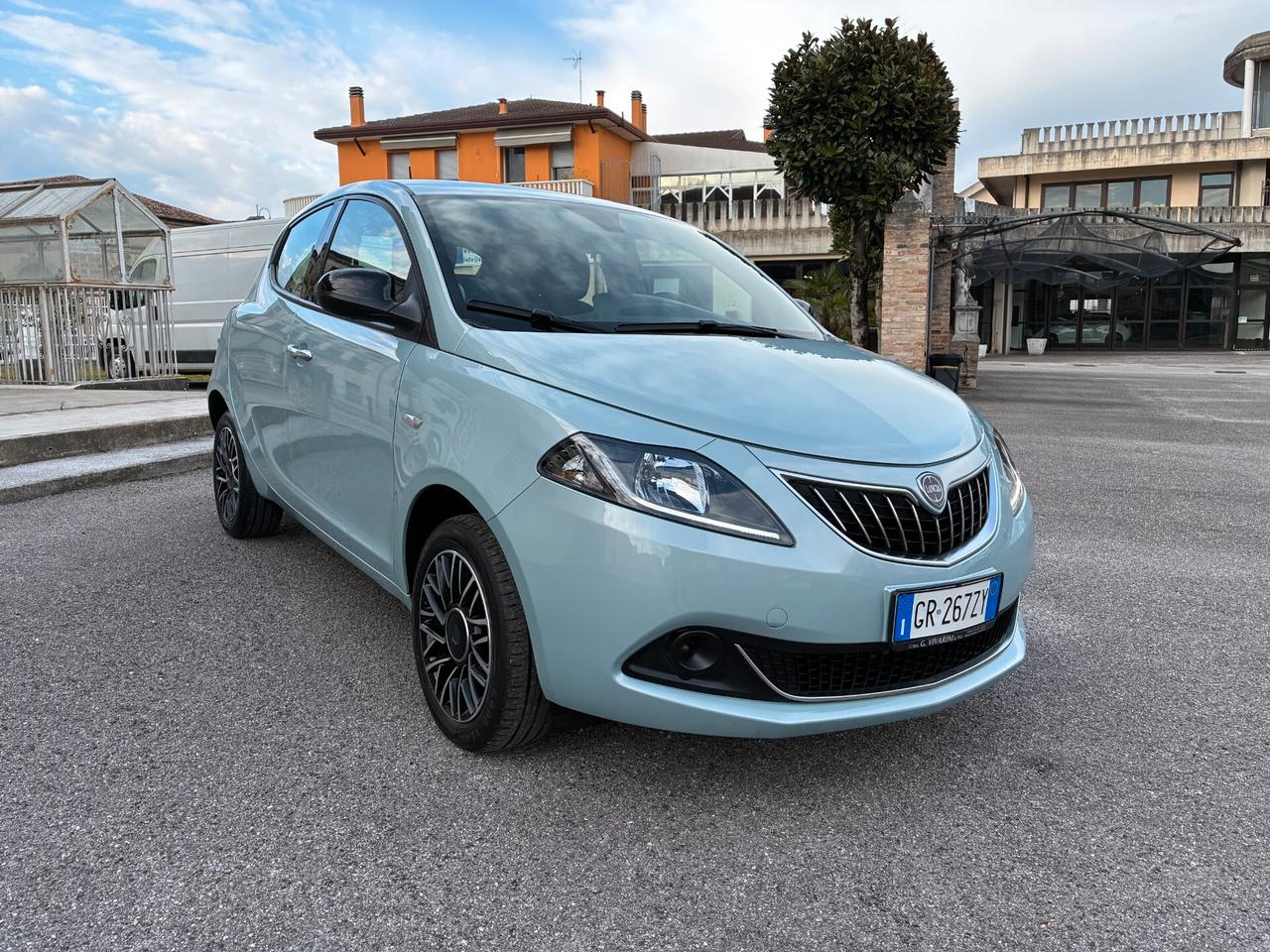 Lancia Ypsilon 1.0 FireFly Hybrid PLATINO