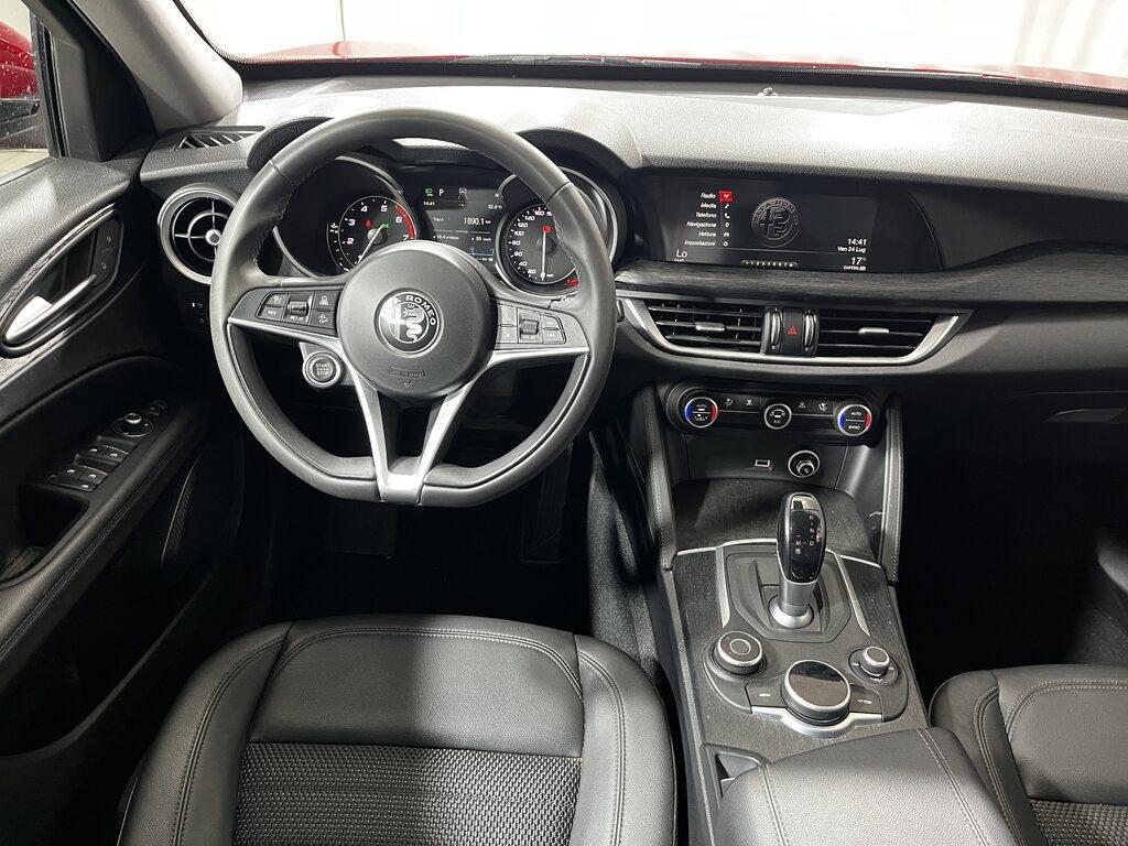 Alfa Romeo Stelvio 2.0 t Executive Q4 200cv auto my19