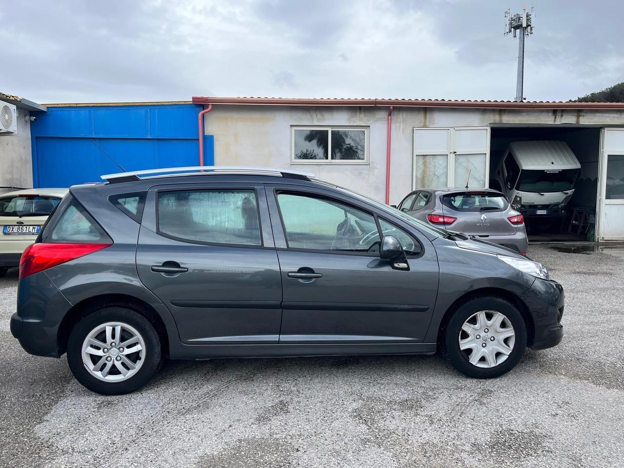 Peugeot 207 s.w-1.6 hdi-full-2010