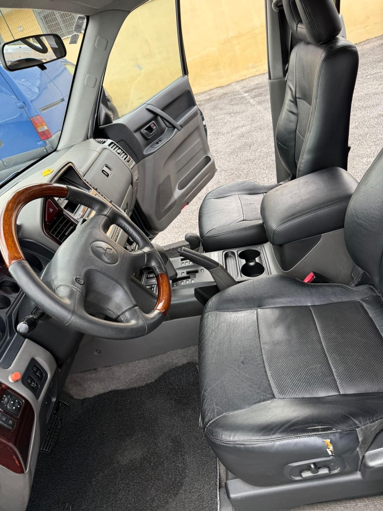 Mitsubishi Pajero 3.2 16V DI-D 5p. GLS2