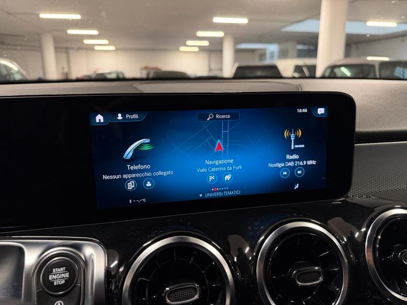 Mercedes-Benz GLB 180 d Automatic Business