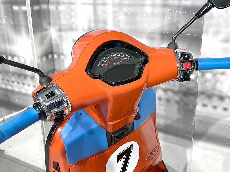 Piaggio Vespa GTS 300 Supersport HPE