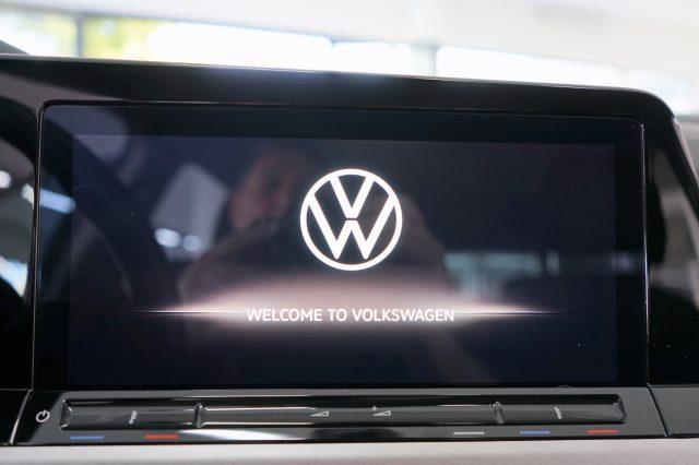VOLKSWAGEN Golf 1.0 eTSI EVO DSG Life Italiana Ufficiale UNIPROP