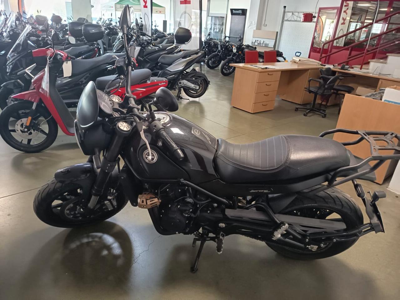 Benelli Leoncino 500