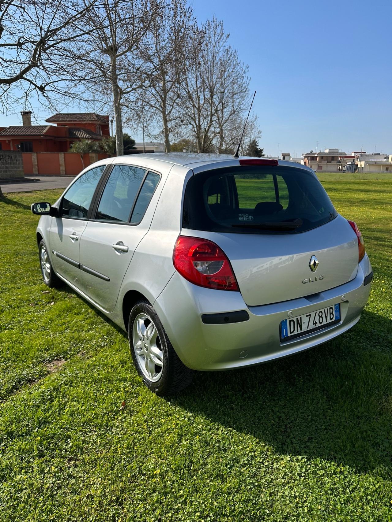 Renault Clio 1.2 GPL Le Iene NEO PATENTATI