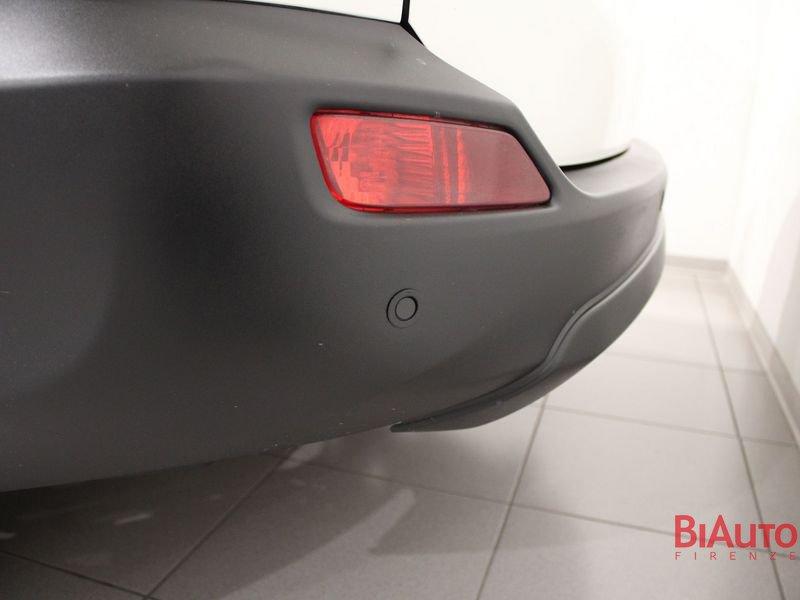 Toyota RAV4 RAV4 2.0 D-4D 2WD Style White Ed.