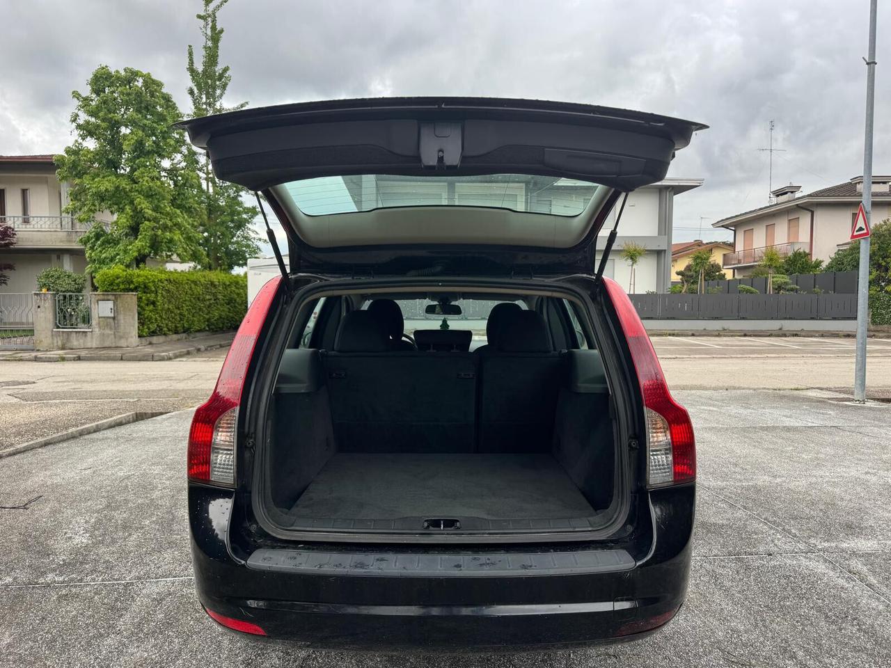 VOLVO V50 1.6 DIESEL DRIVE POLAR EURO 4 –
