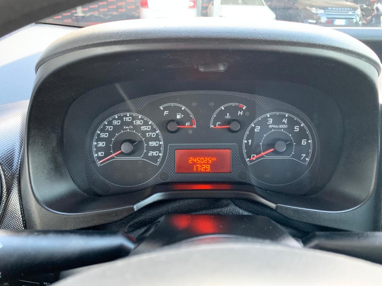 Fiat Qubo 1.4 8V 77 CV Active Natural Power