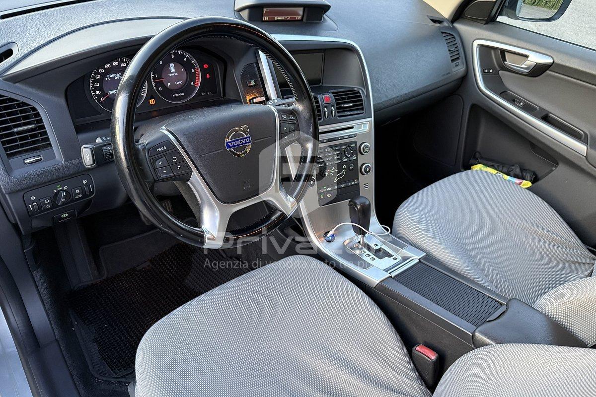 VOLVO XC60 2.4 D 163 CV AWD Geartronic Momentum