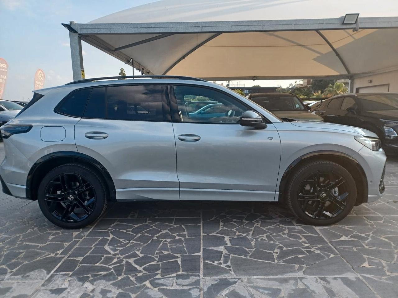 Volkswagen Tiguan 2.0 TDI 150 CV DSG R-Line