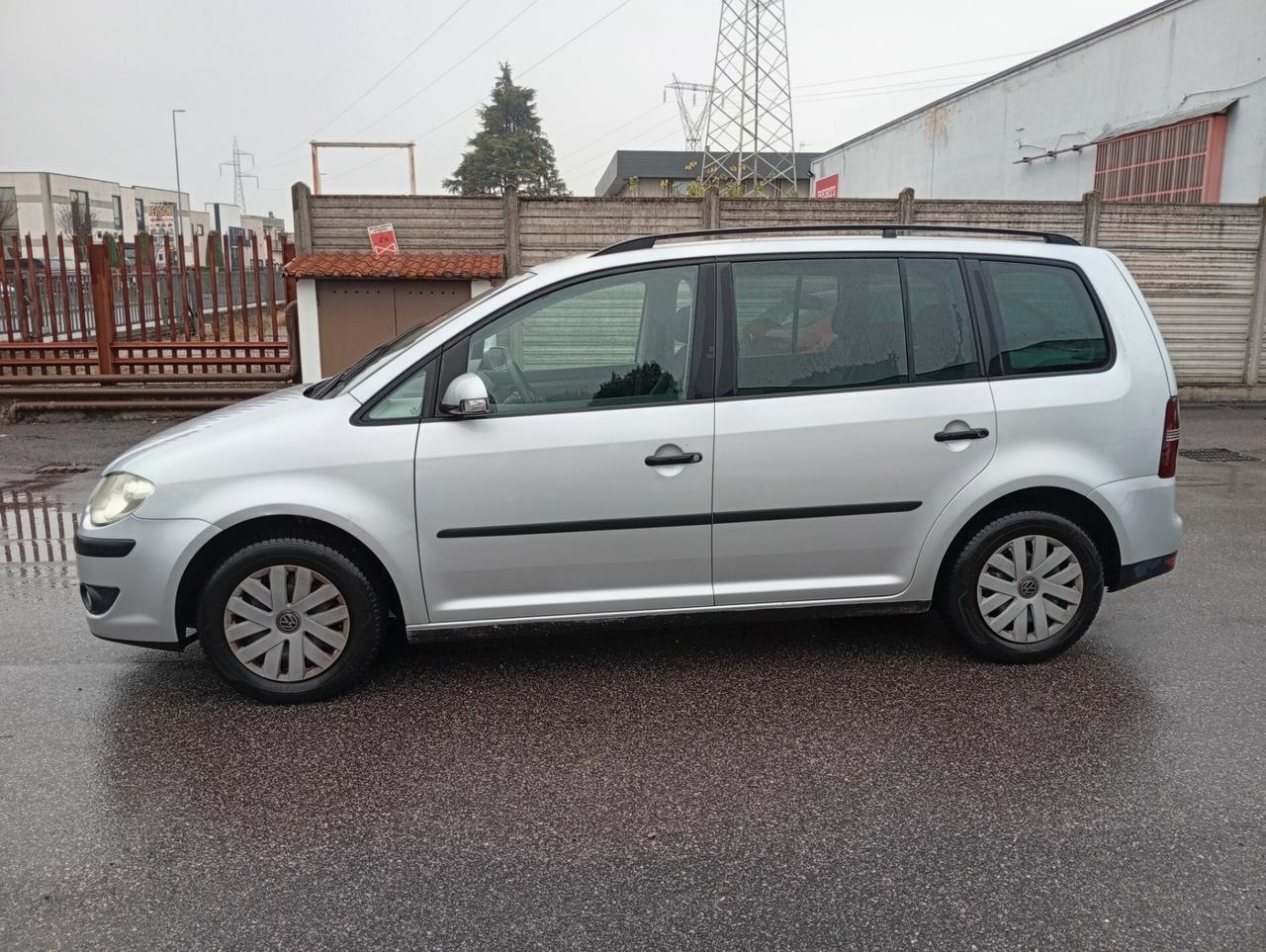 Volkswagen Touran 1.6 Trendline Bifuel G