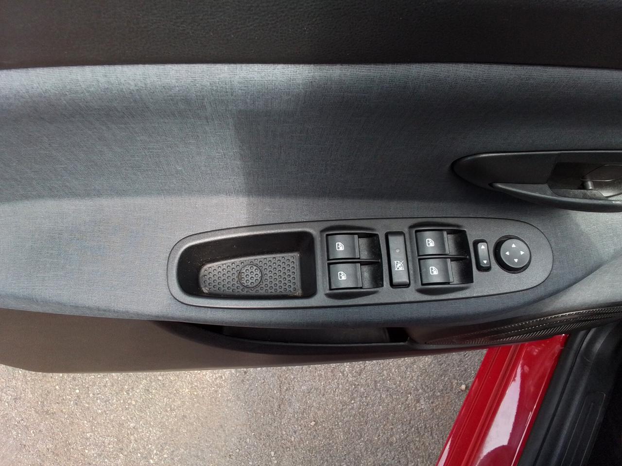 Lancia Ypsilon 1.0 FireFly 5 porte S&S Hybrid Ecochic Gold