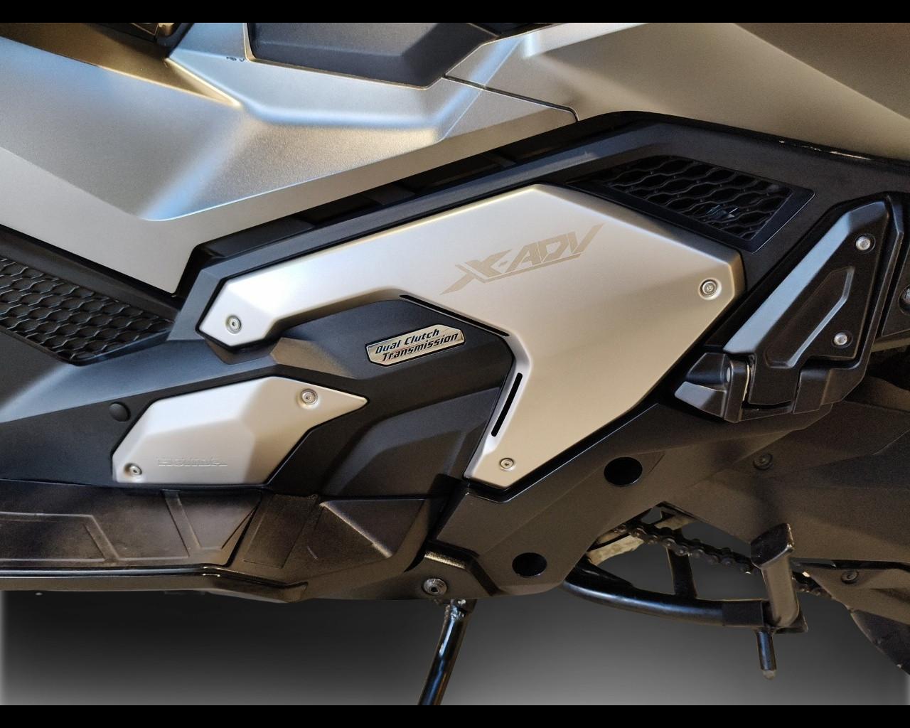 Honda X-ADV 750 - ABS DCT