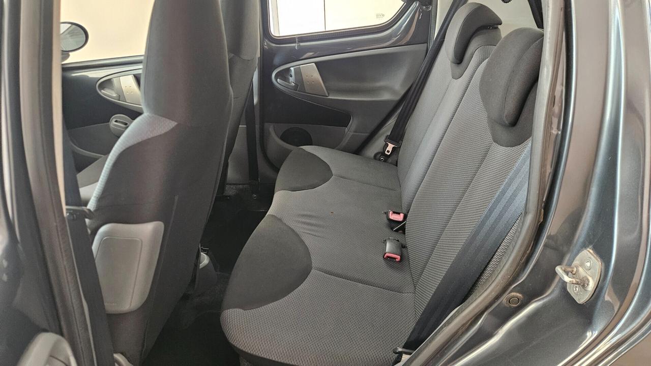 Toyota Aygo 1.0 12V VVT-i 5 porte