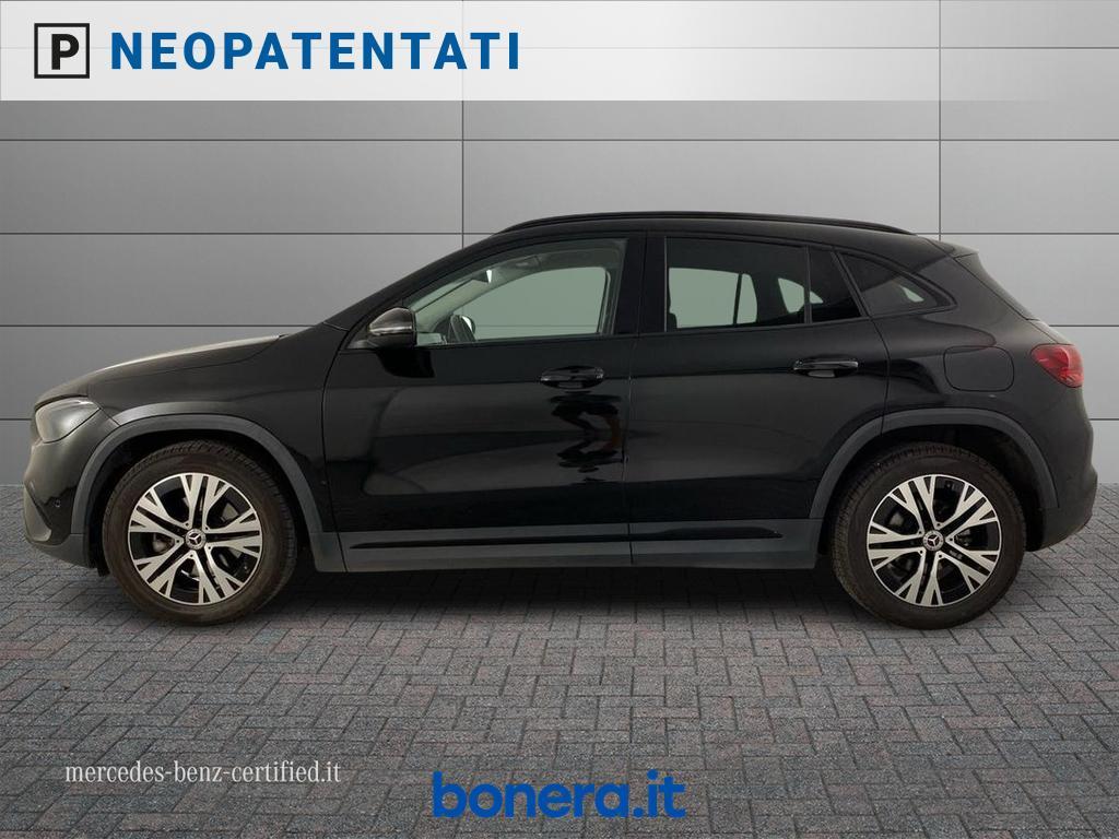 Mercedes GLA 180 180 D Progressive Advanced 8G-DCT