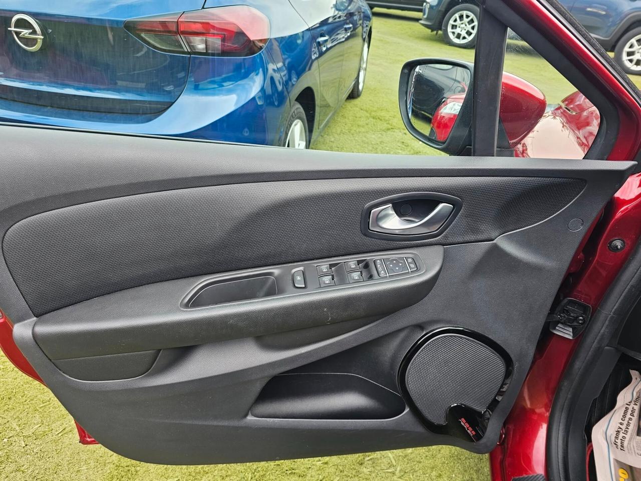 Renault Clio dCi 8V 110CV Start&Stop 5 porte Energy Intens