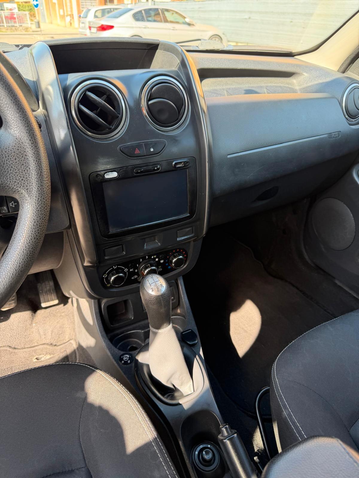 Dacia Duster 1.6 Gpl - NAV. - NEOP. - 12 MESI DI GARANZIA -