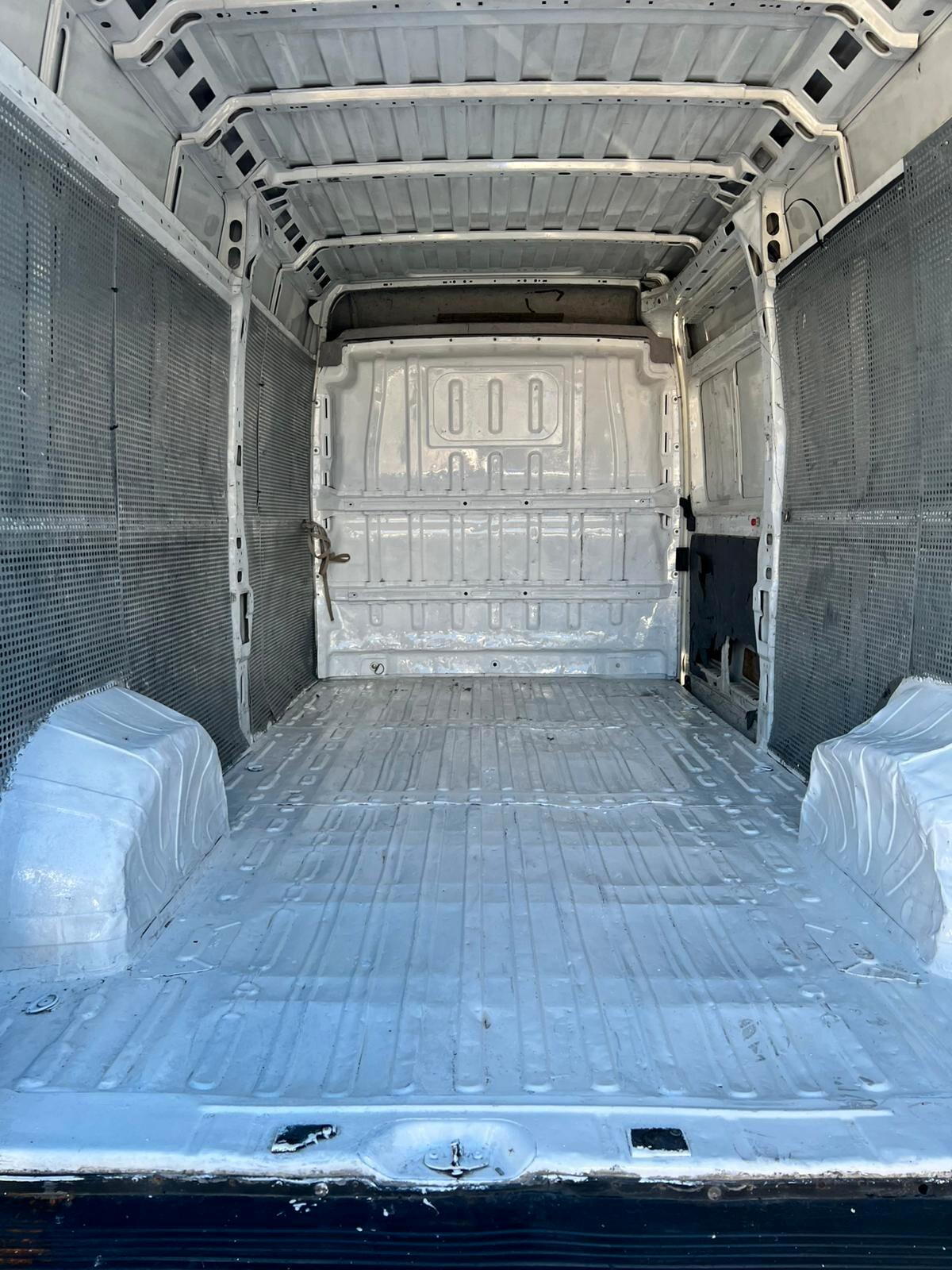 Citroen Jumper 35 3.0 HDi/150 PLM Cabinato