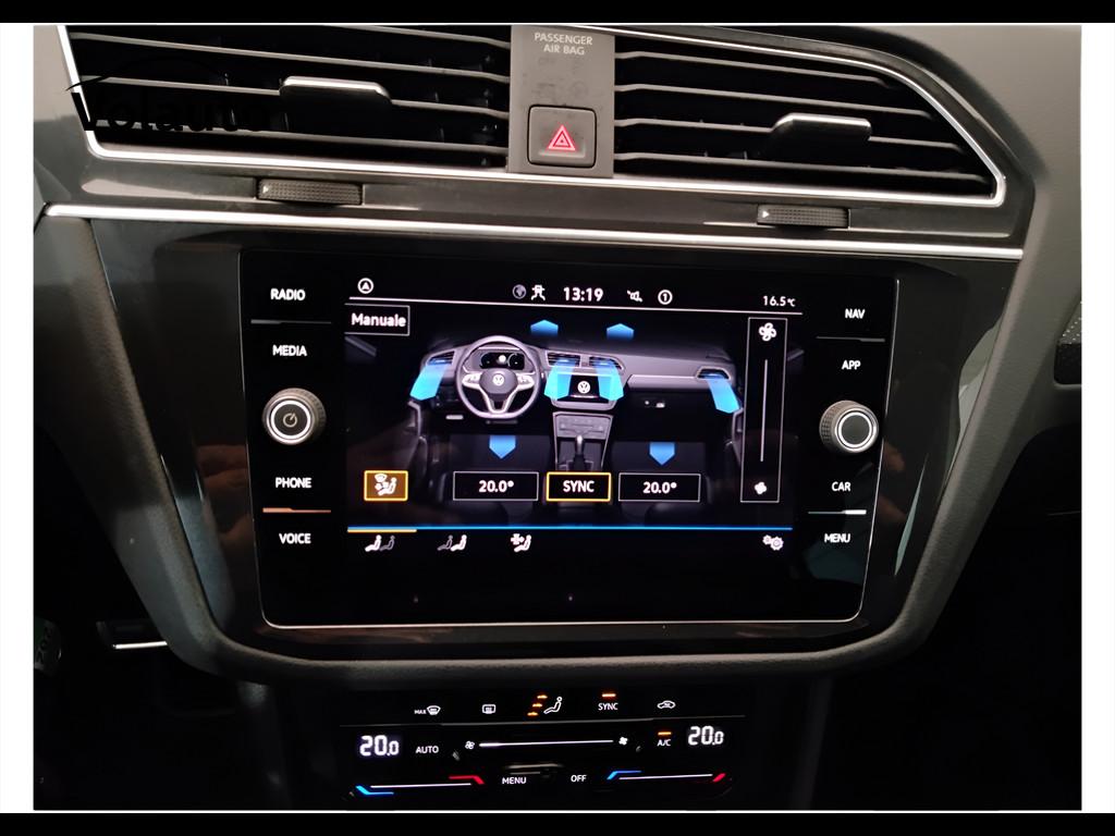 VOLKSWAGEN Tiguan II 2021 - Tiguan 1.5 tsi R-Line 150cv dsg