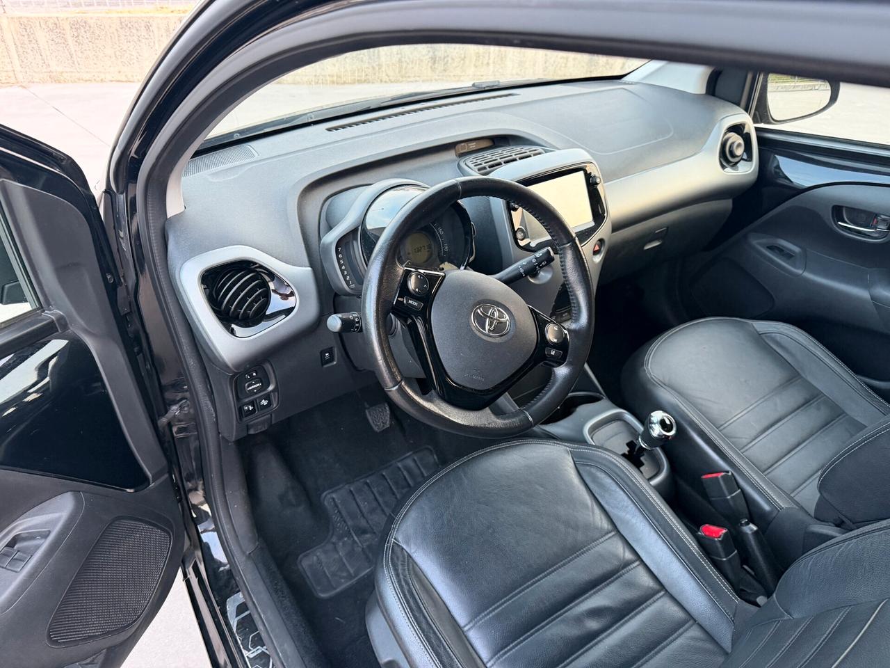 Toyota Aygo Connect 1.0 VVT-i 72 CV 5 porte x-wave MMT