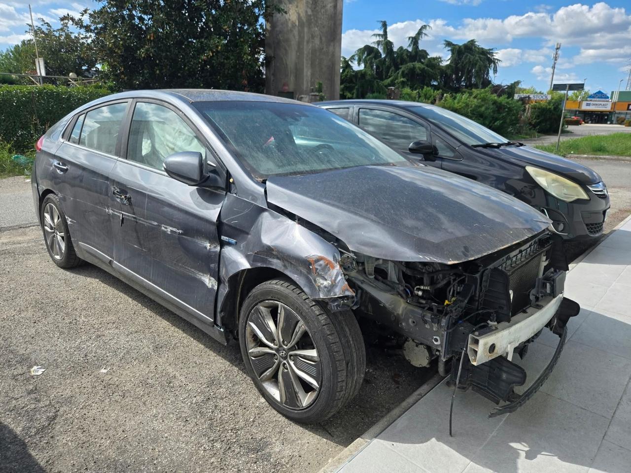 Hyundai Ioniq 1.6 Plug-in Hybrid DCT Style