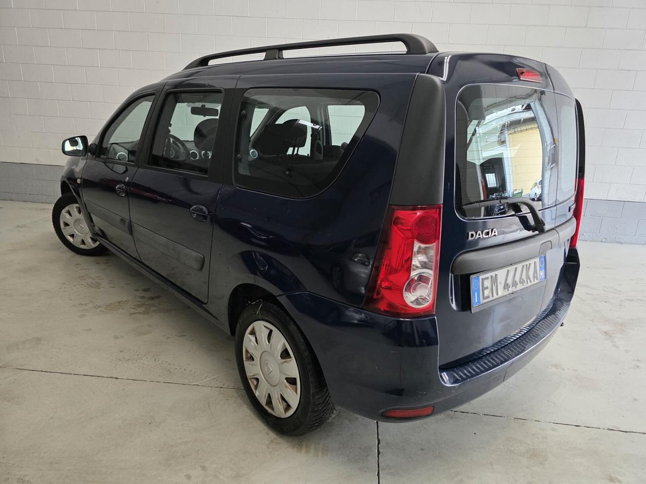 Dacia Logan MCV 1.6 85CV GPL 7 posti Embleme