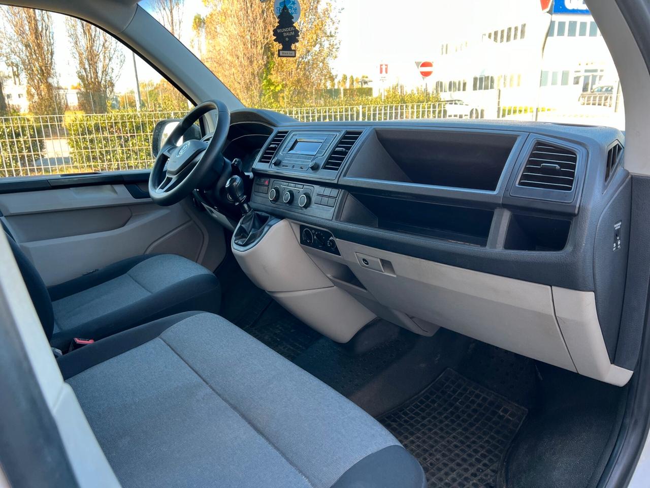 Volkswagen T6 Transporter 9 POSTI