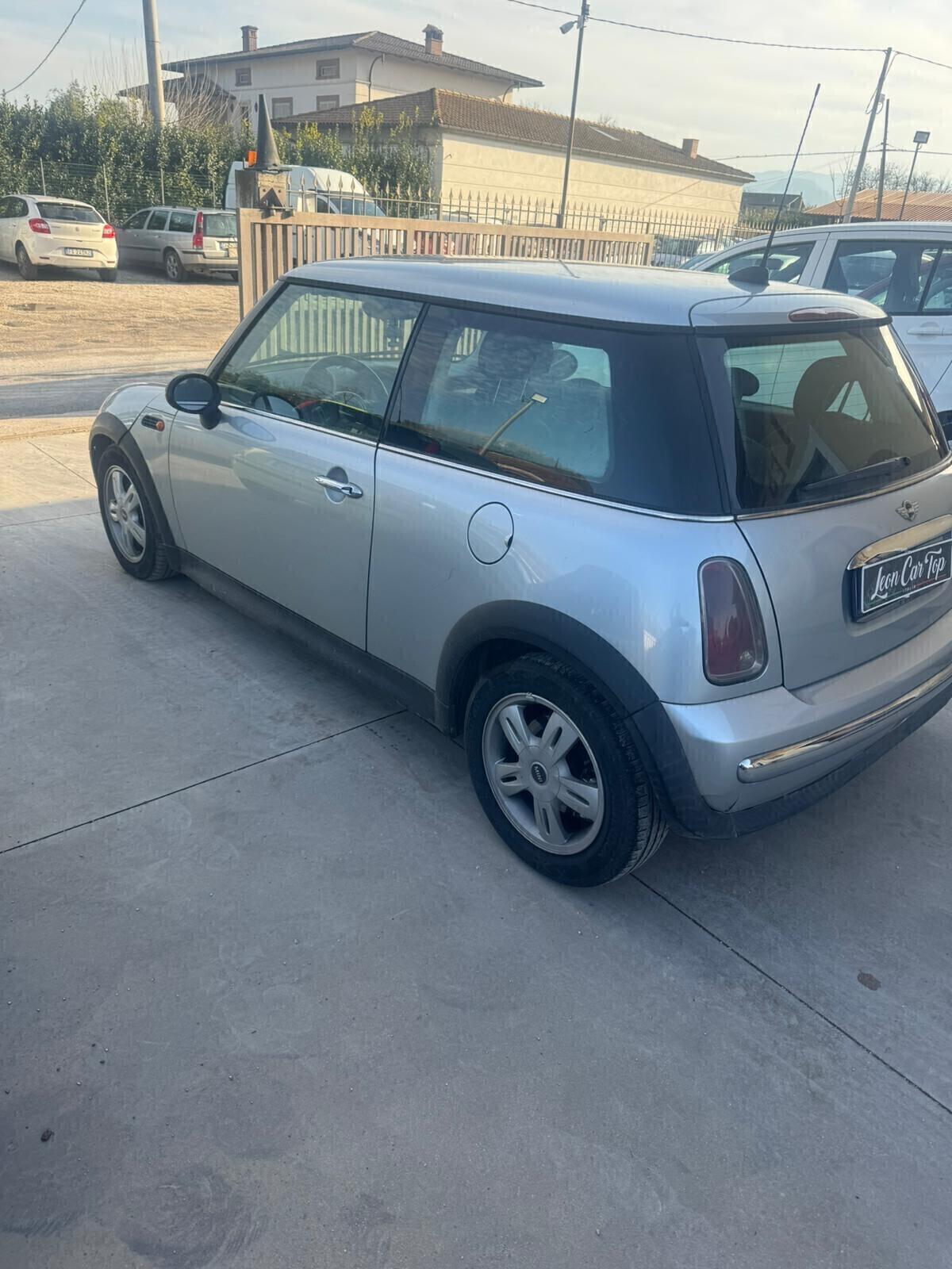 Mini Mini 1.4 tdi One D de luxe adatta a neopatentati