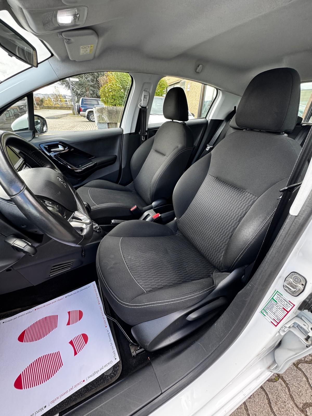 Peugeot 208 BlueHDi 75 5 porte Allure